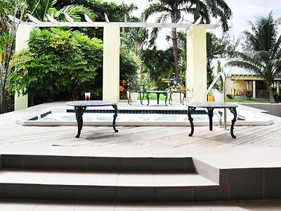 Breezes Runaway Bay Resort And Golf Club